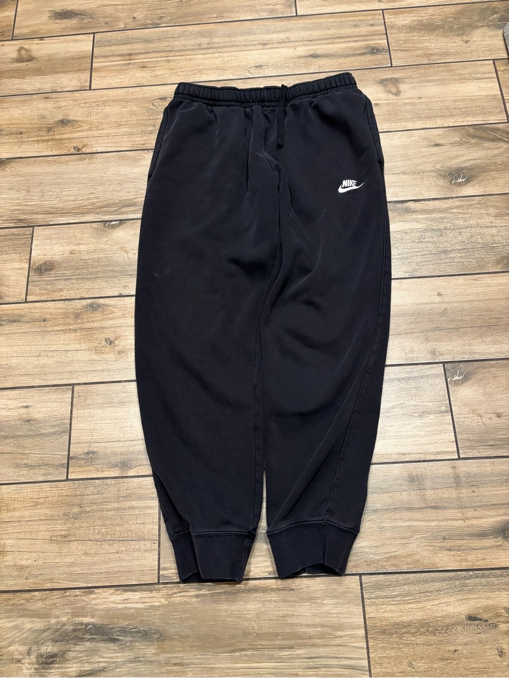 Nike Sportswear Black Fleece Cuffed Sweatpants Joggers Mens Medium 27 Inseam